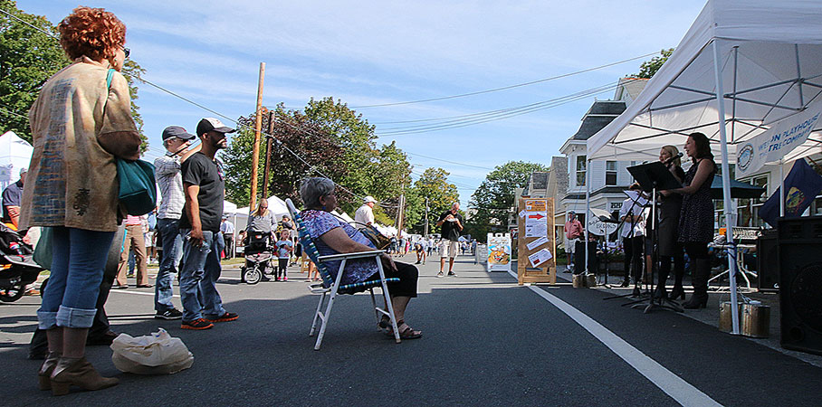 The Chester Fall Festival has been designated one of Vermont's "Top 10 Fall Events" for 2017 by the Vermont Chamber of Commerce!